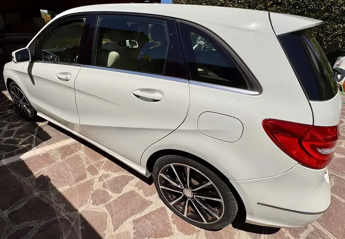 Usata Mercedes B160 Premium 90 CV (66 kW) 2014 Utilitaria