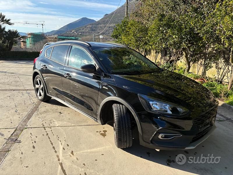 Usata Ford Focus Active 163 CV (119 kW) 2019 Nero Berlina