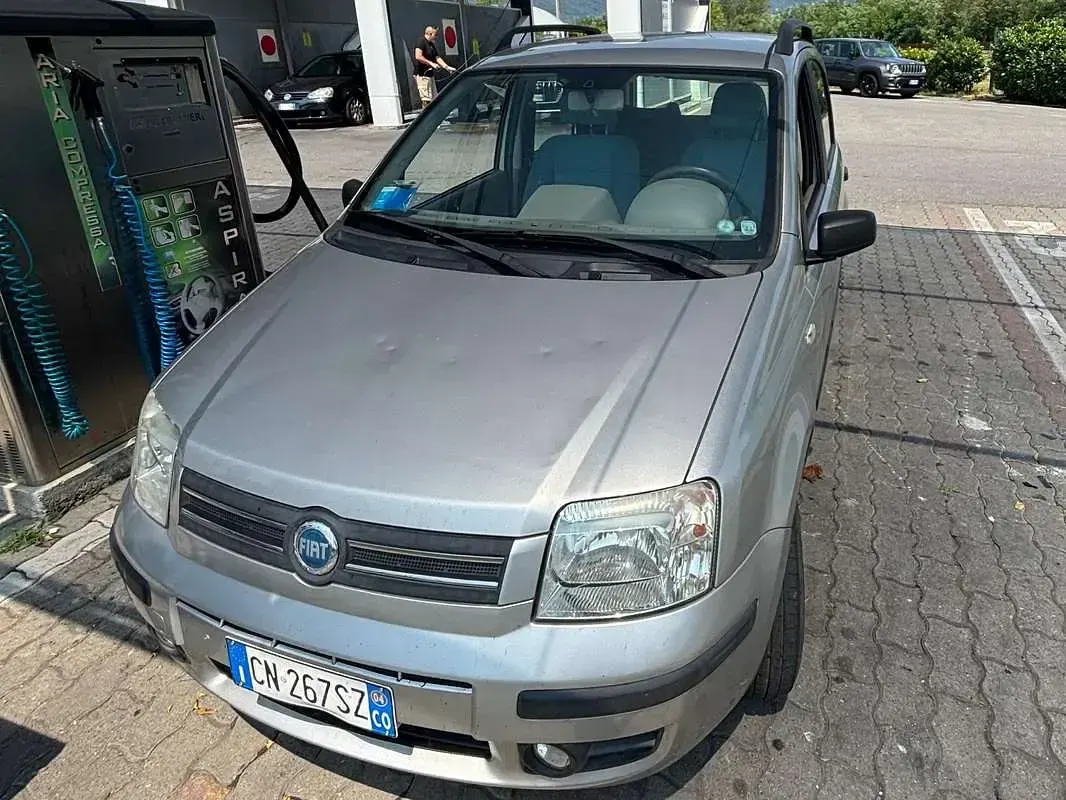 Usata Fiat Panda Dynamic 60 CV (44 kW) 2004 Argento Utilitaria