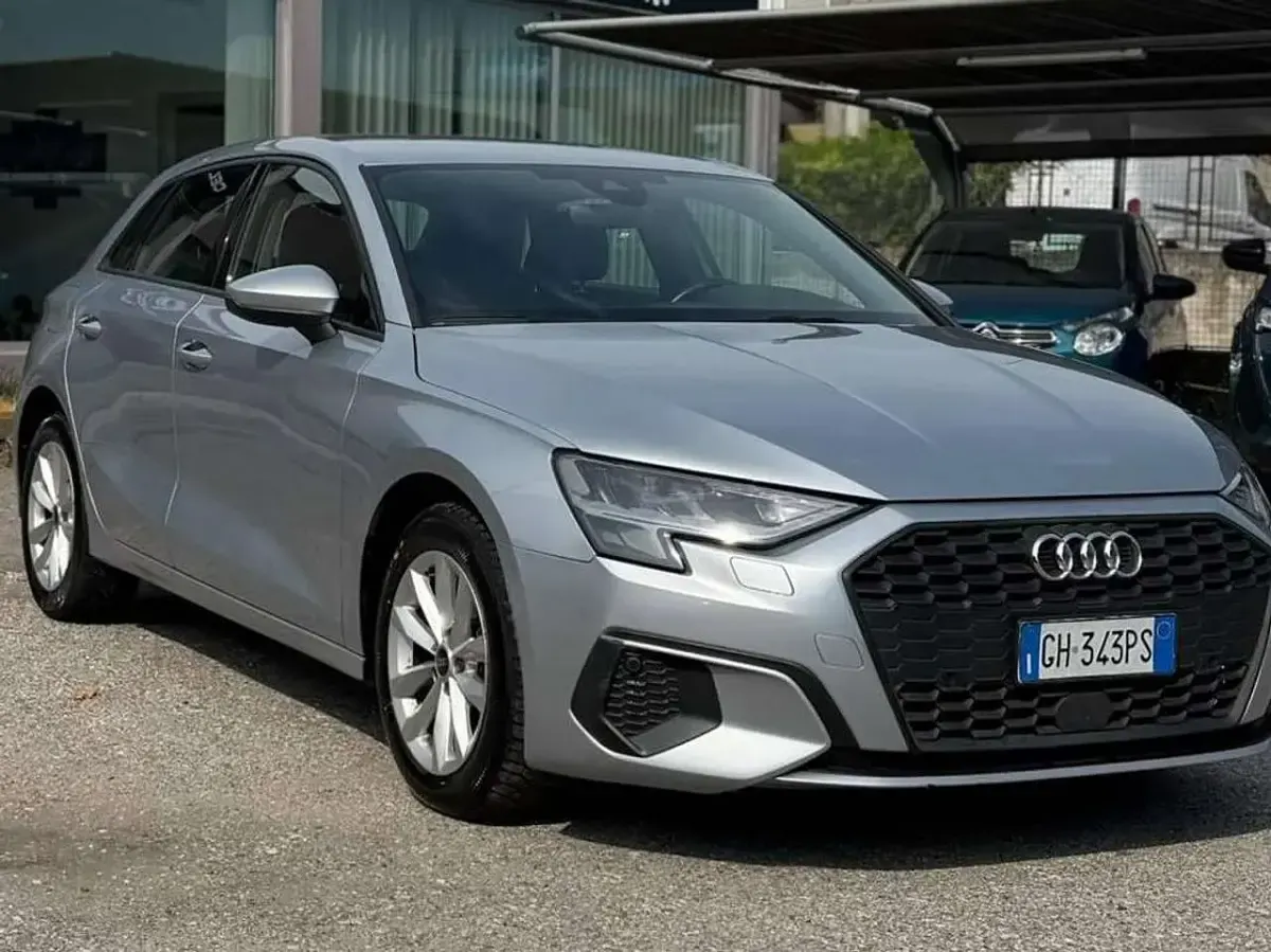Usata Audi A3 Advanced 150 CV (110 kW) 2021 Argento Berlina