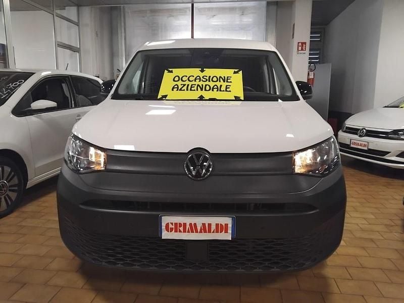 Usata VW Caddy 102 CV (75 kW) 2024 Bianco / pastello Monovolume