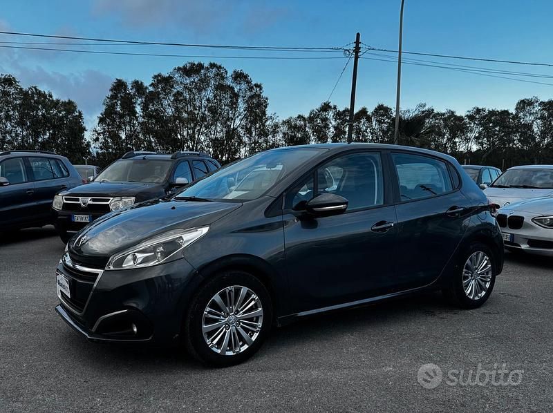Usata Peugeot 208 Allure 75 CV (55 kW) 2018 Grigio Utilitaria