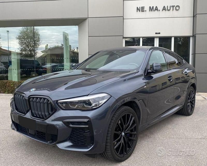 Grigio scuro Usata 2022 BMW X6 M Sport SUV | 48.770 € (Super prezzo) - Immagine 1/4