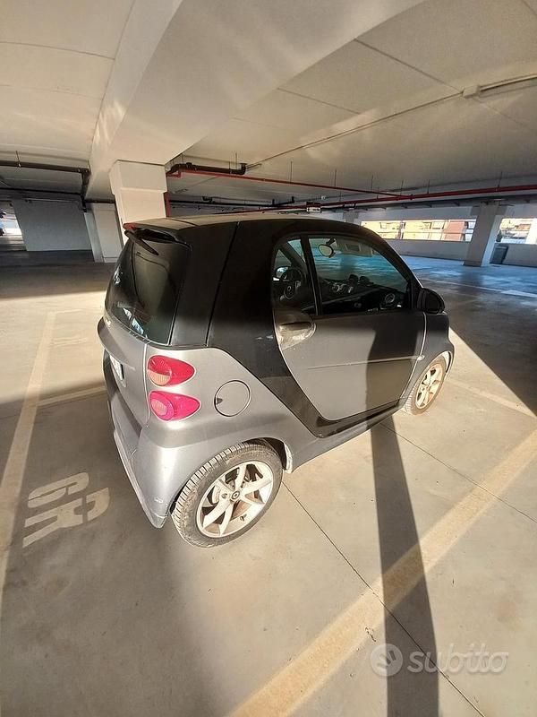 Usata 2013 Smart ForTwo Coupé Due volumi | 4950 € (Ottimo prezzo) - Immagine 1/4