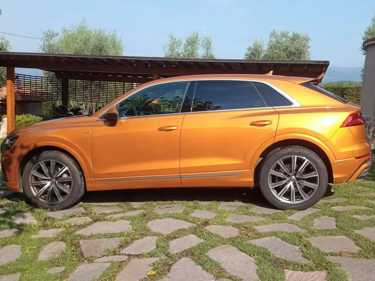 Usata Audi Q8 S-Line 286 CV (210 kW) 2019 Arancione SUV