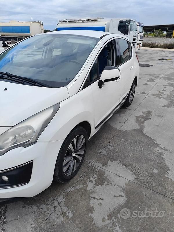 Usata Peugeot 3008 109 CV (80 kW) 2014 Bianco Station wagon