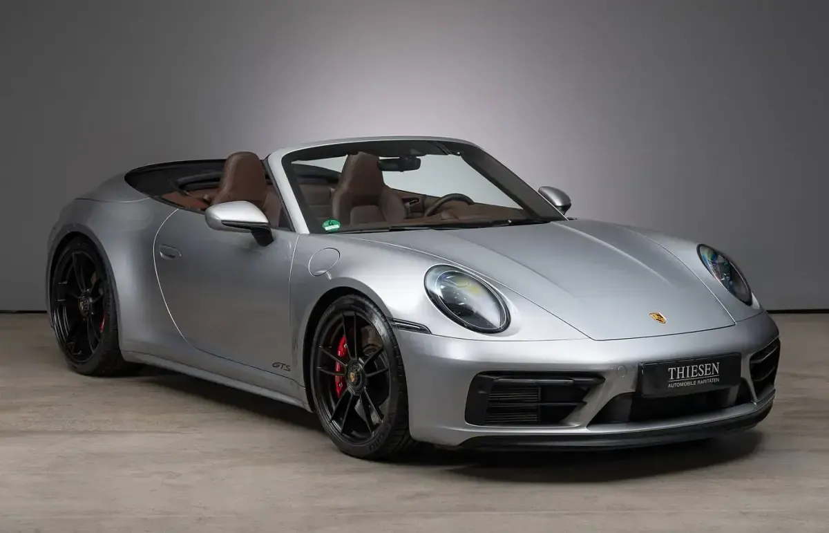 Usata Porsche 911 Carrera 4 GTS 480 CV (353 kW) 2024 Argento Cabrio