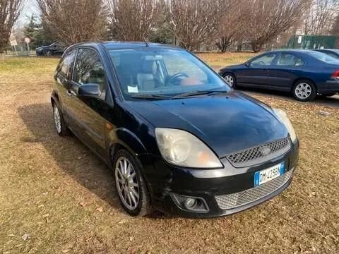 Usata Ford Fiesta S 89 CV (65 kW) 2007 Nero Utilitaria