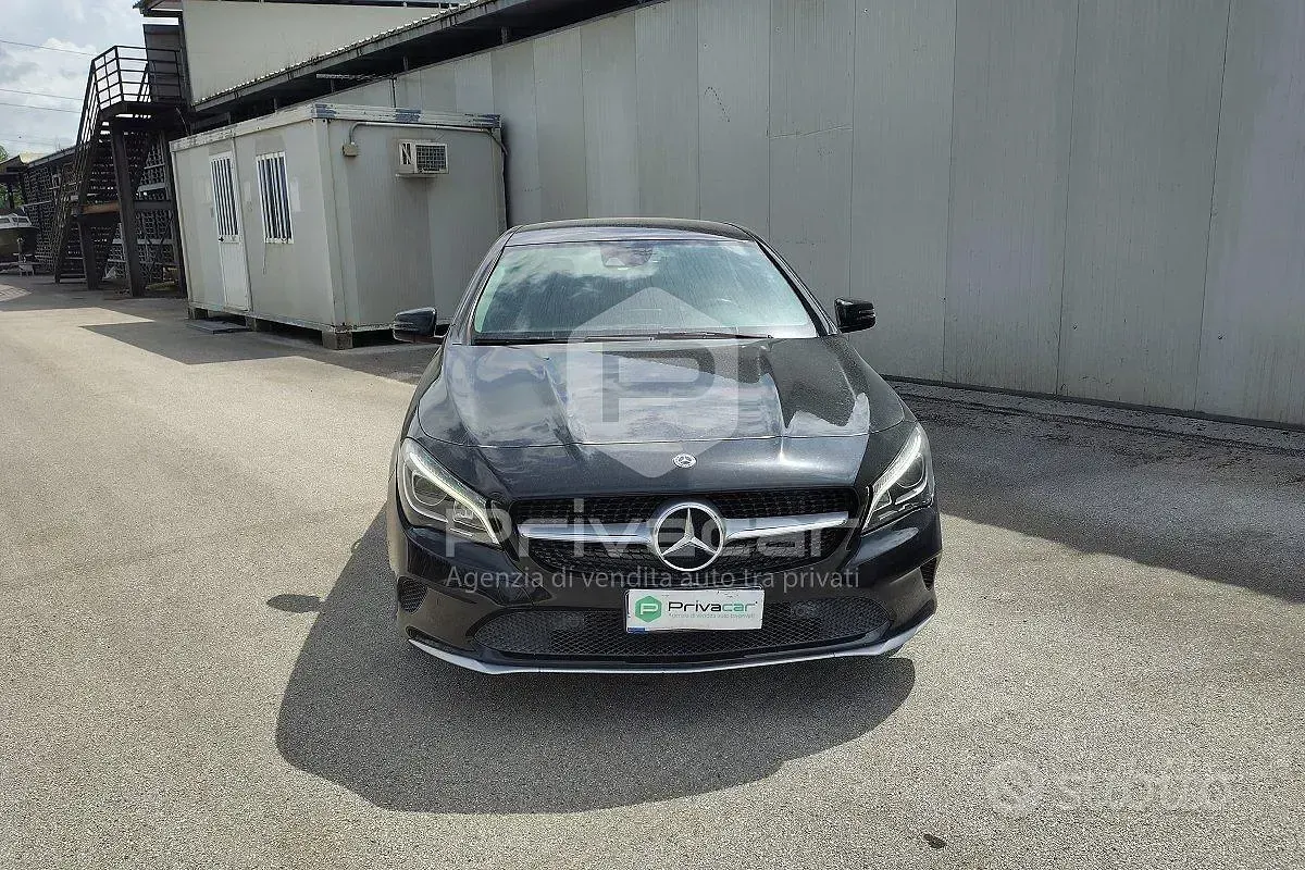 Usata Mercedes CLA220 Business 170 CV (125 kW) 2018 Nero Coupé