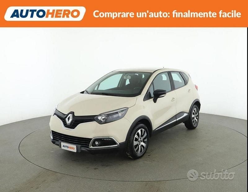 Usata Renault Captur Zen 90 CV (66 kW) 2017 Beige SUV