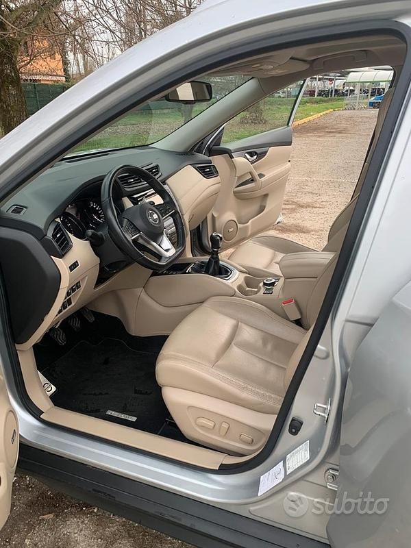Usata Nissan X-Trail Tekna 150 CV (110 kW) 2020 Grigio SUV