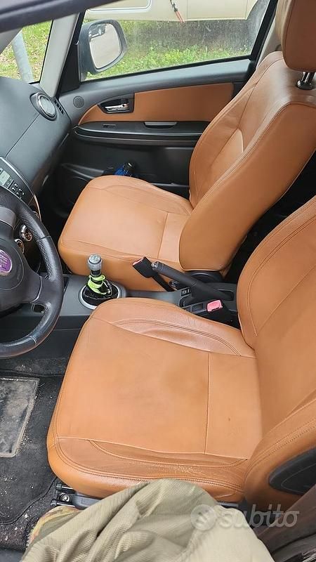 Usata Fiat Sedici 120 CV (88 kW) 2008 Nero SUV