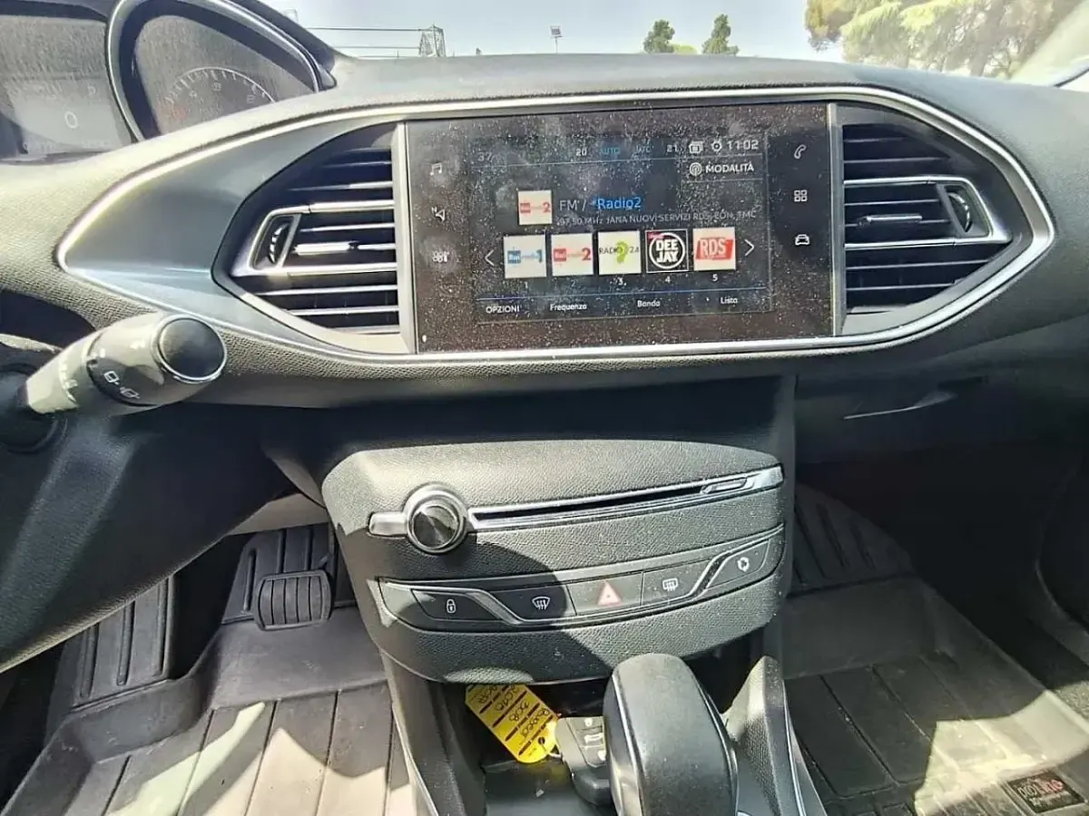 Usata Peugeot 308 Allure 130 CV (95 kW) 2018 Nero Berlina