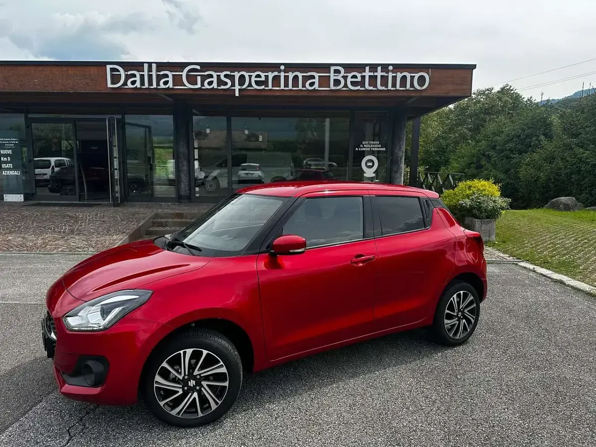 Gebraucht Suzuki Swift 83 PS (61 kW) 2022 Rot Kleinwagen