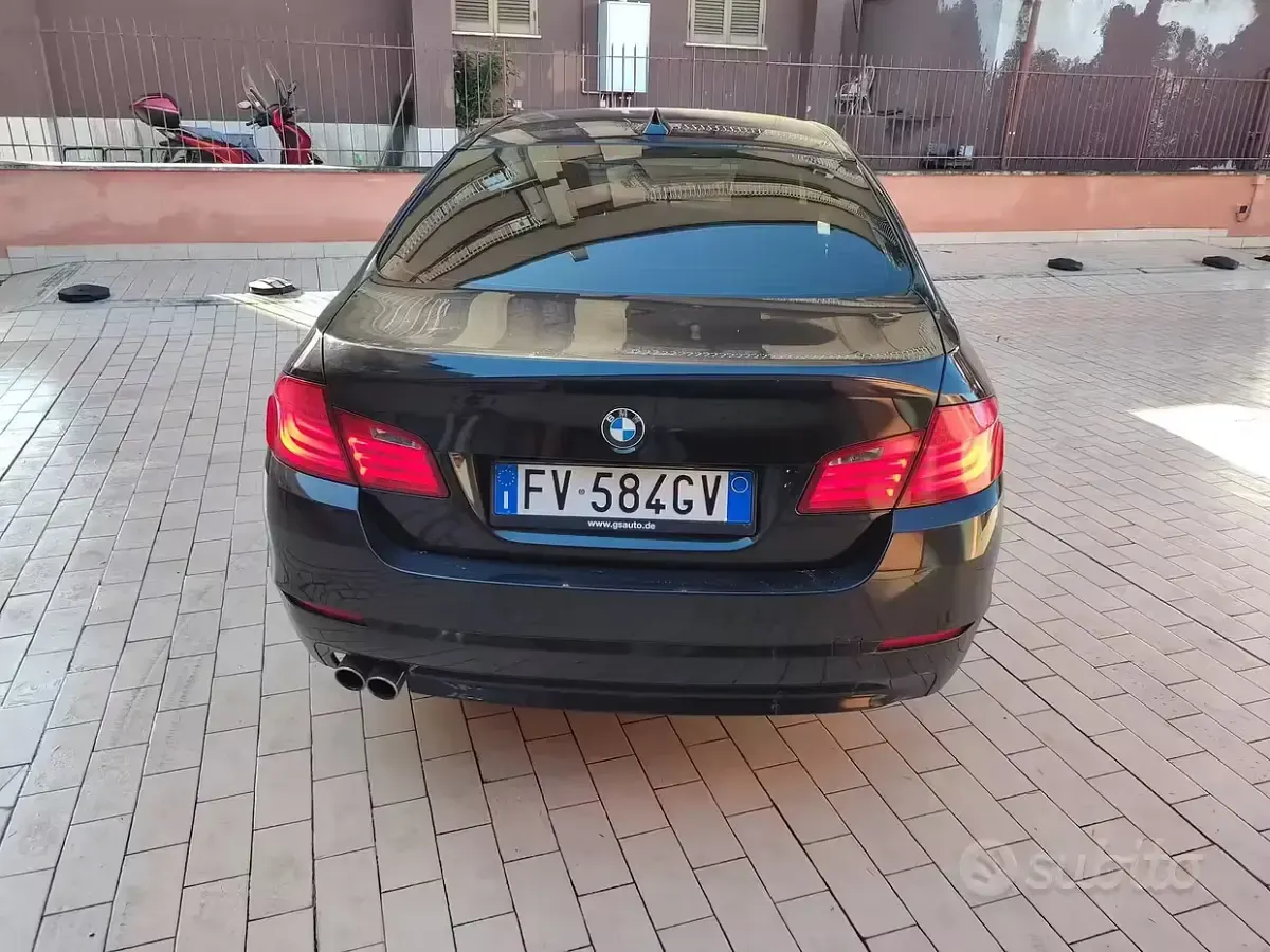 Usata BMW 520 184 CV (135 kW) 2013 Nero Berlina