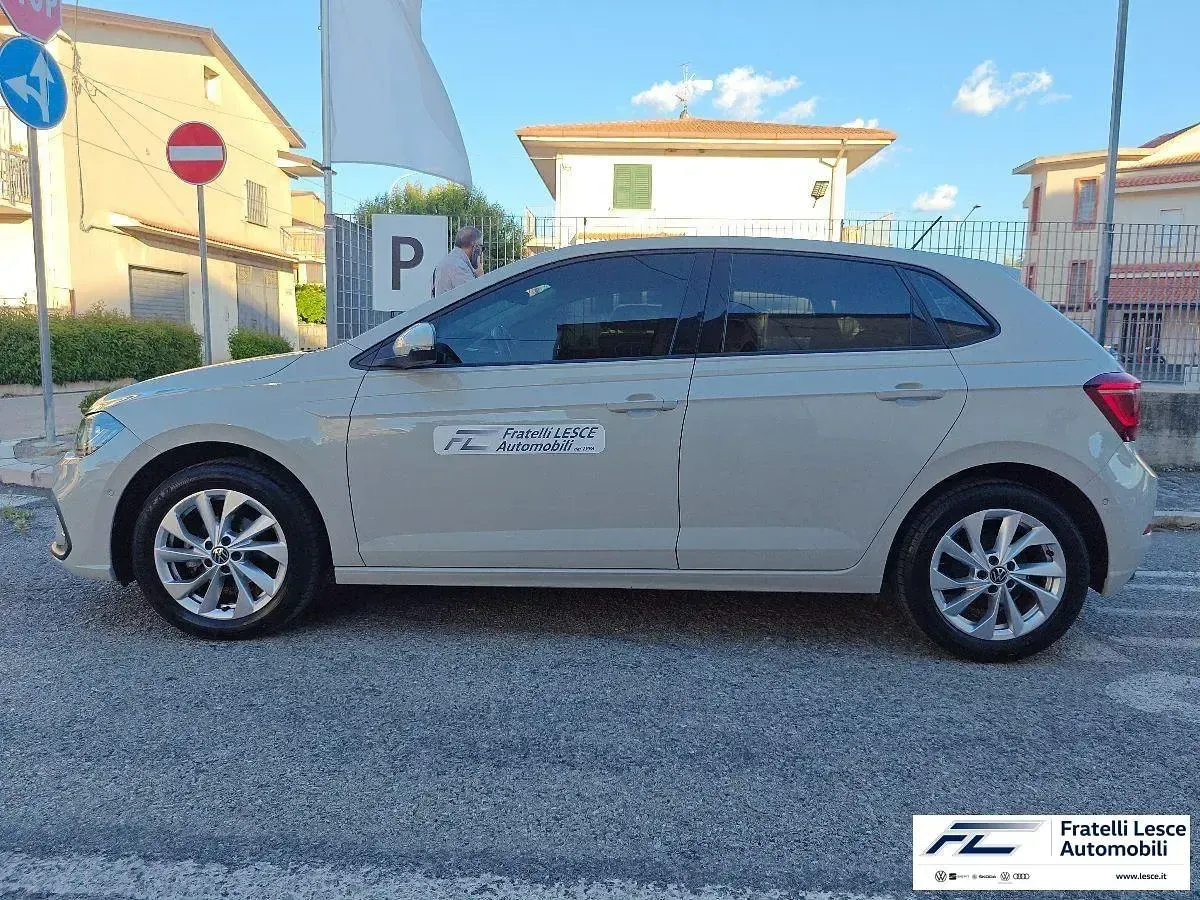 Usata VW Polo Style 95 CV (69 kW) 2023 Beige Utilitaria
