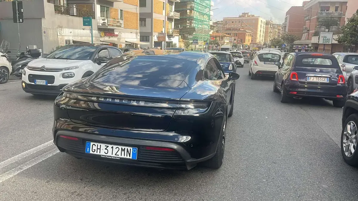 Usata Porsche Taycan Performance Package 139 kW (190 CV) 2022 Berlina