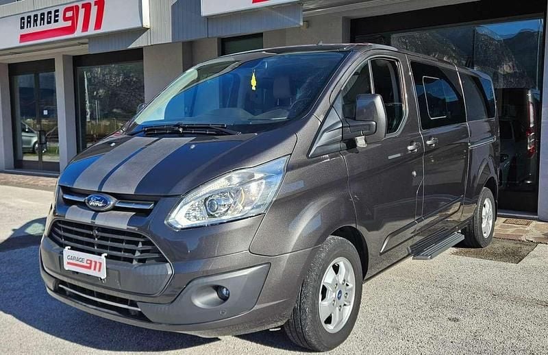 Grigio Usata 2017 Ford Tourneo Custom Titanium Furgone | 25.500 € (Super prezzo) - Immagine 1/4