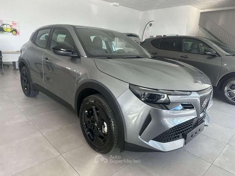 Nouvelle Alfa Romeo Junior 136 ch (100 kW) 2026 Gris SUV