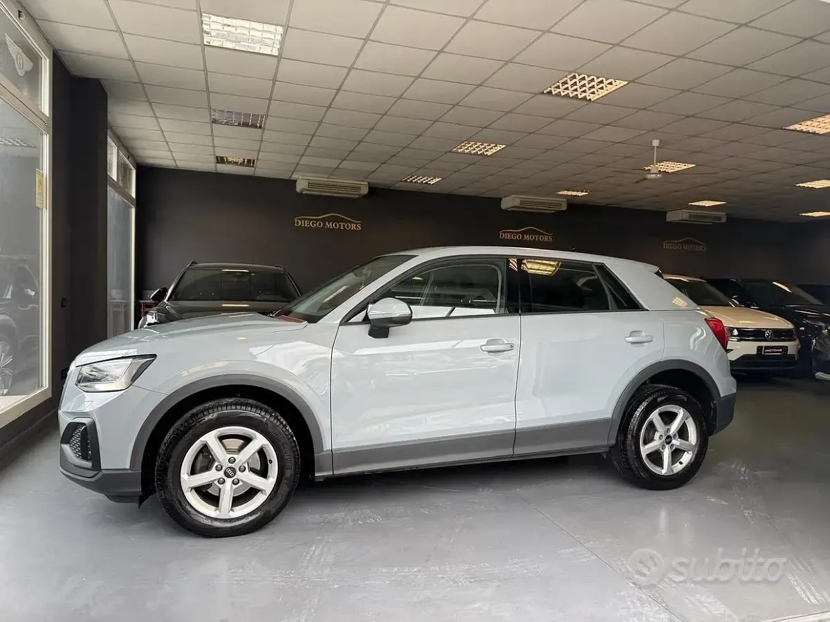 Usata Audi Q2 Business 116 CV (85 kW) 2022 Grigio SUV