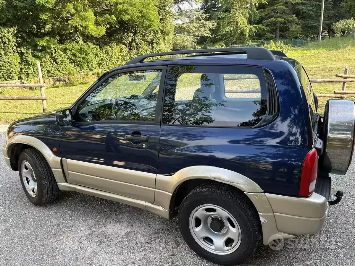 Usata Suzuki Vitara 94 CV (69 kW) 2002 Bluazzurro SUV