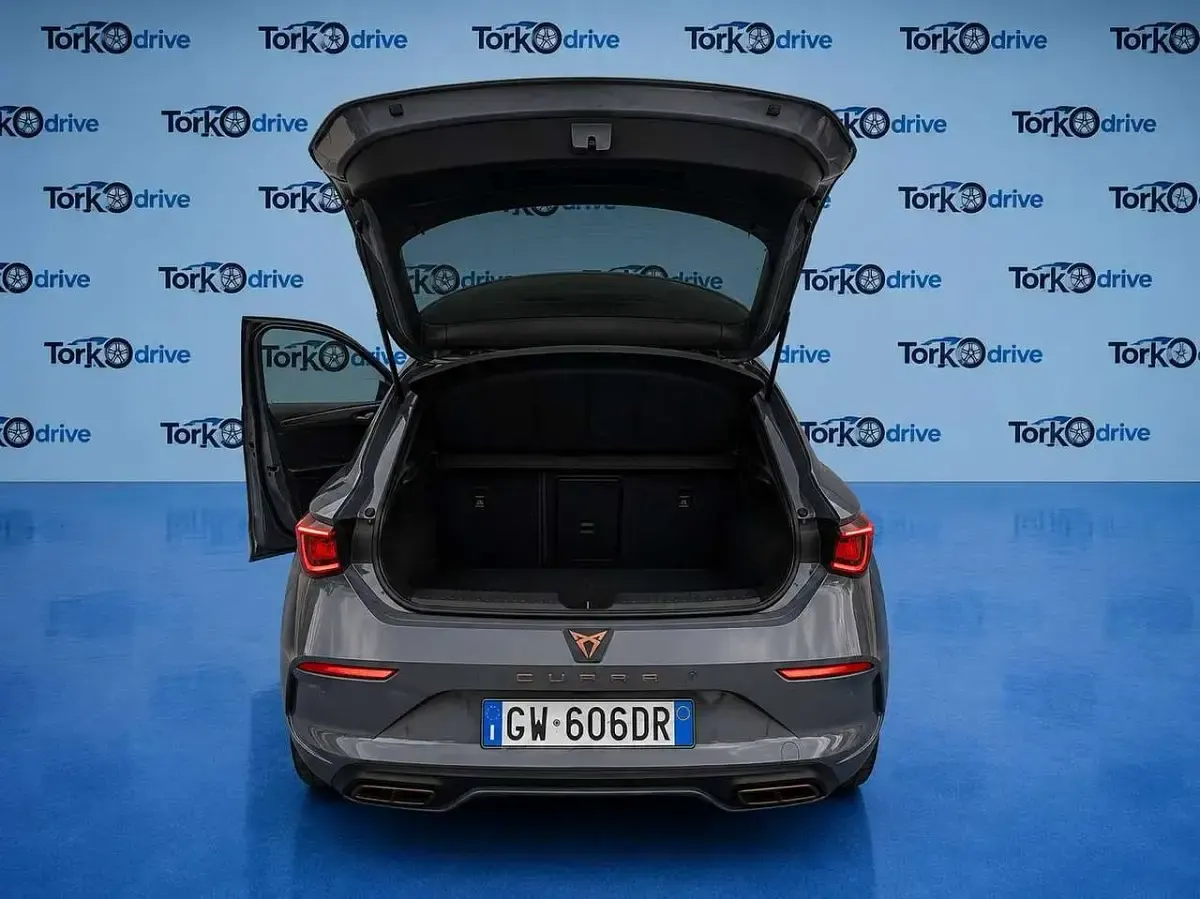 Usata Cupra Leon VZ2 245 CV (180 kW) 2024 Grigio Berlina