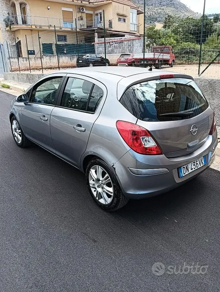 Usata Opel Corsa 90 CV (66 kW) 2008 Grigio Utilitaria