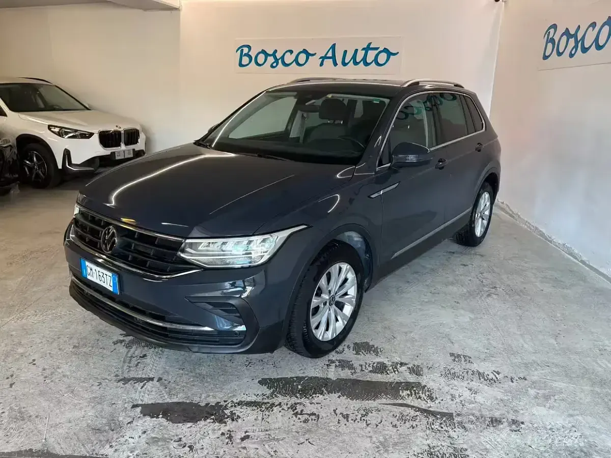 Usata VW Tiguan Life 150 CV (110 kW) 2023 Grigio SUV