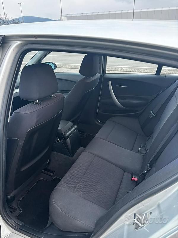 Usata BMW 118 143 CV (105 kW) 2008 Grigio Utilitaria