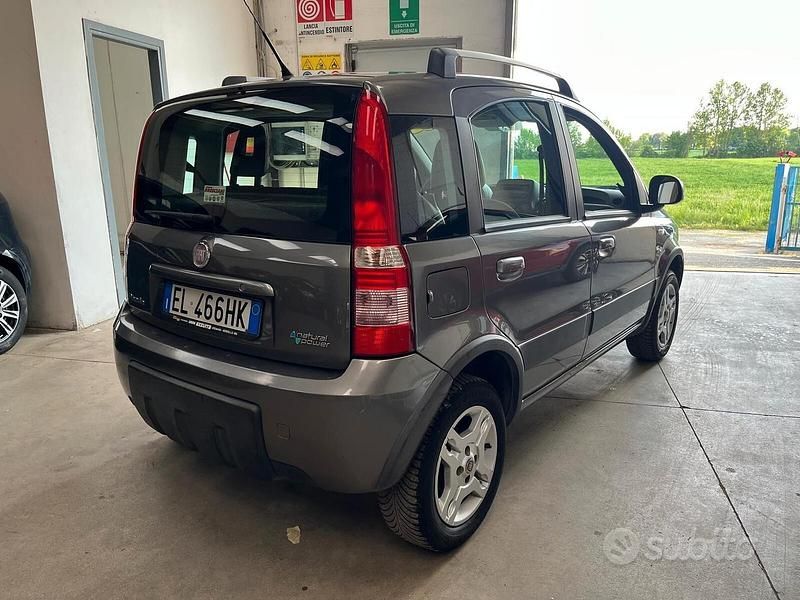 Usata Fiat Panda Climbing 77 CV (56 kW) 2012 Grigio Utilitaria
