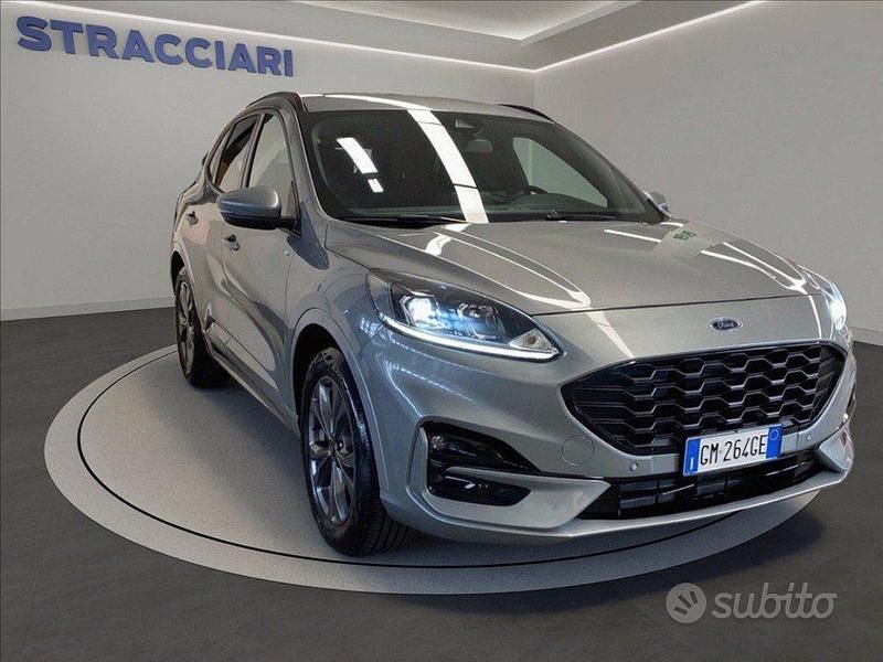 Usata Ford Kuga ST-Line 150 CV (110 kW) 2023 Grigio metallizzato SUV