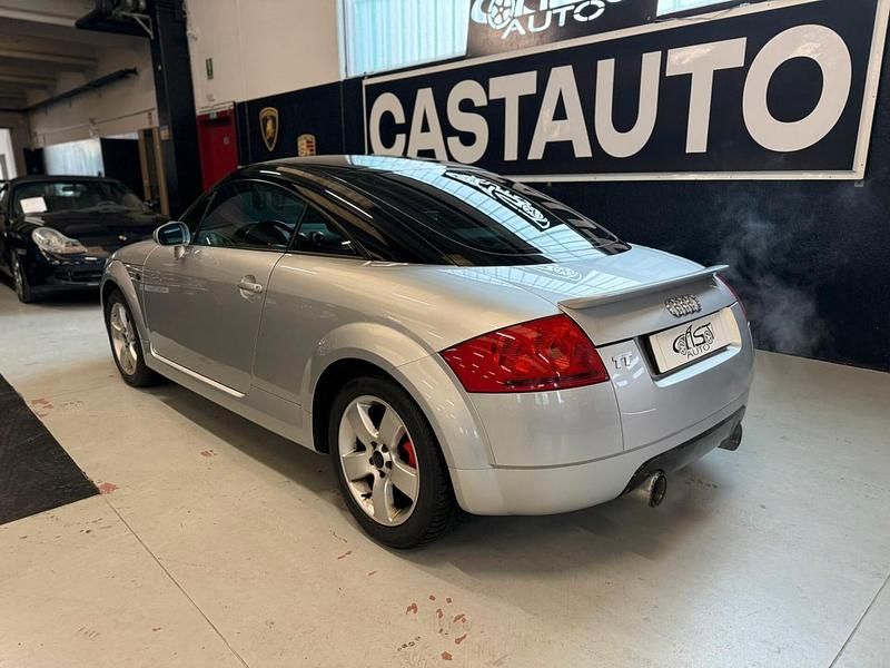 Usata Audi TT 224 CV (164 kW) 2000 Argento Coupé