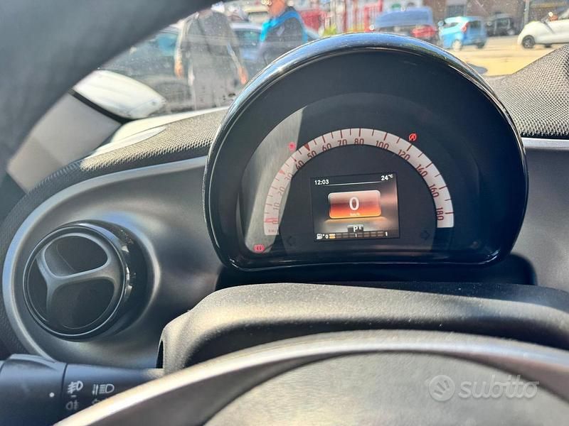 Usata Smart ForFour Brabus 71 CV (52 kW) 2018 Nero Utilitaria