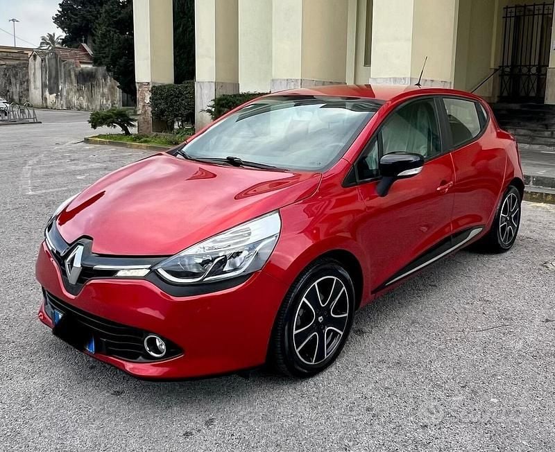 Usata Renault Clio IV 75 CV (55 kW) 2014 Rosso Berlina