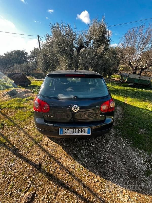 Usata VW Golf IV 2005 Blu Berlina