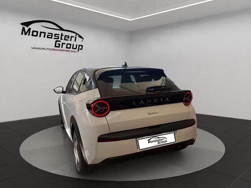 Nuova Lancia Ypsilon 100 CV (73 kW) 2025 Bianco Utilitaria