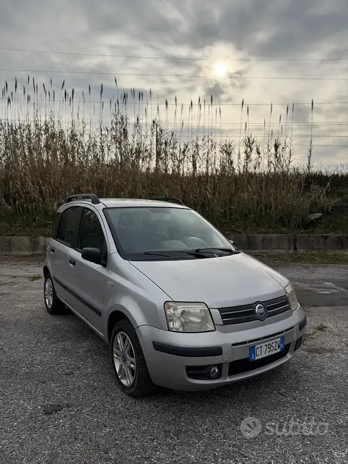 Usata Fiat Panda Dynamic 69 CV (50 kW) 2005 Grigio Utilitaria