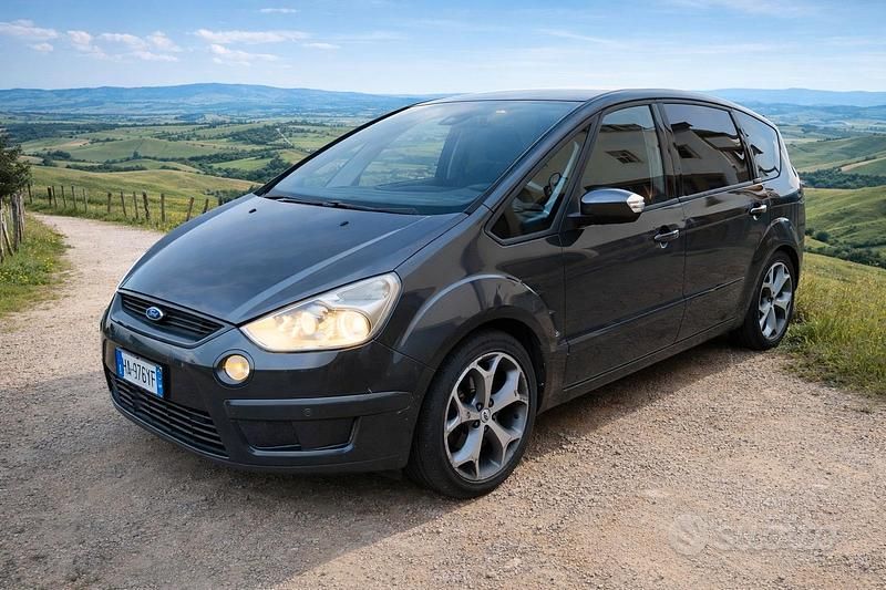 Usata Ford S-MAX Titanium 2007 Grigio Monovolume