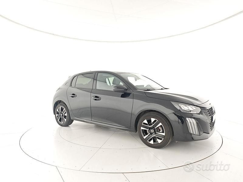 Usata Peugeot 208 Allure 100 CV (73 kW) 2024 Nero Utilitaria