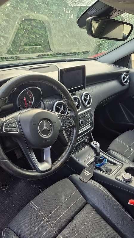 Usata Mercedes A180 109 CV (80 kW) 2017 Berlina