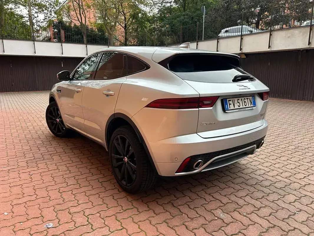 Usata Jaguar E-Pace R-Dynamic 200 CV (147 kW) 2019 Argento SUV