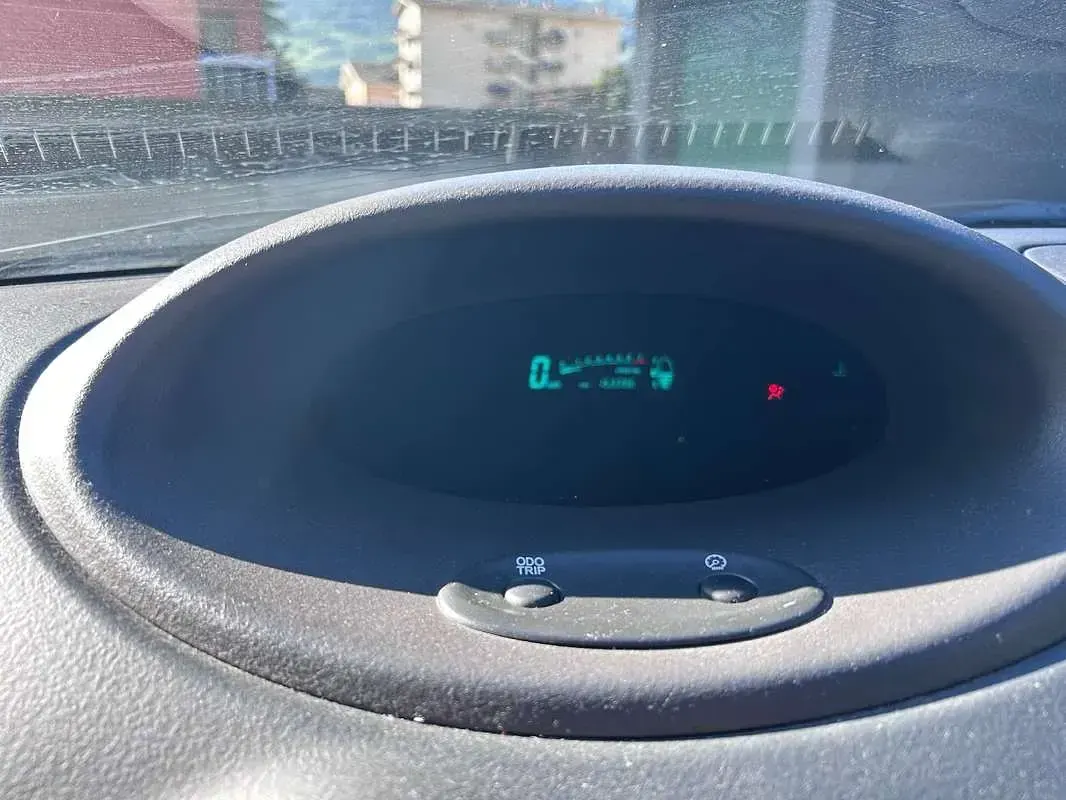 Usata Toyota Yaris Sol 68 CV (50 kW) 2000 Blu/azzurro Berlina