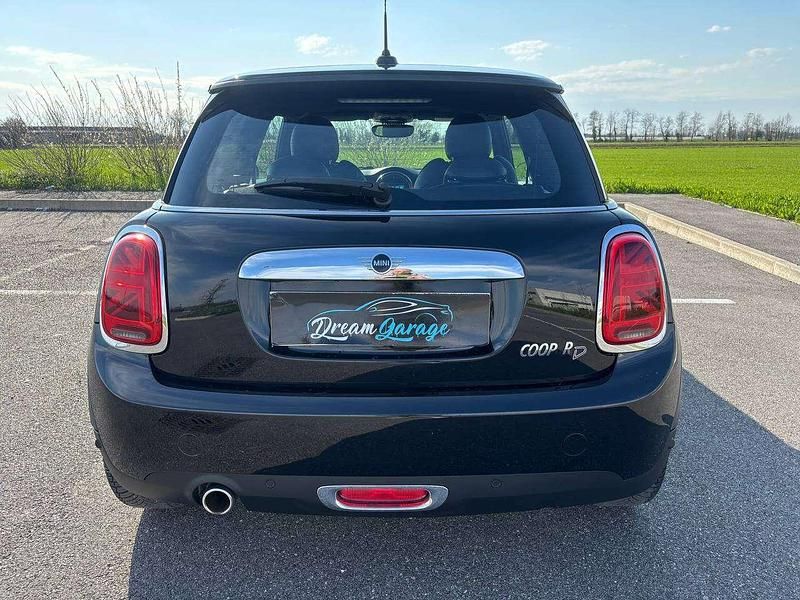 Occasion Mini Cooper D 116 ch (85 kW) 2019 Noir Citadine