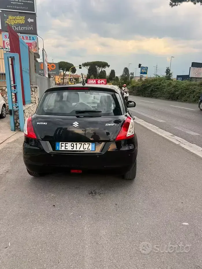 Usata Suzuki Swift 94 CV (69 kW) 2016 Nero Utilitaria