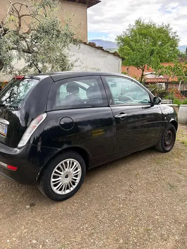 Usata Lancia Ypsilon 60 CV (44 kW) 2009 Utilitaria