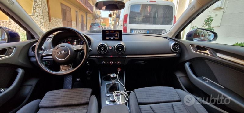 Gebraucht Audi A3 Ambition 105 PS (77 kW) 2015 Blau Kleinwagen