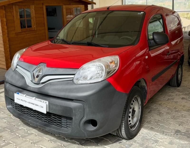 Usata Renault Kangoo Life 90 CV (66 kW) 2018 Rosso Monovolume