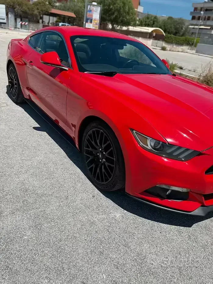 Begagnad Ford Mustang 290 HK (213 kW) 2018 Röd Sportkupé