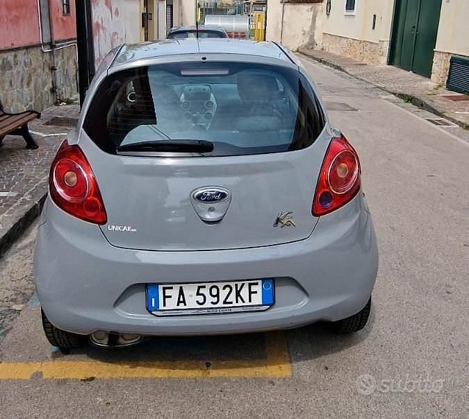 Usata Ford Ka 69 CV (50 kW) 2015 Grigio Utilitaria