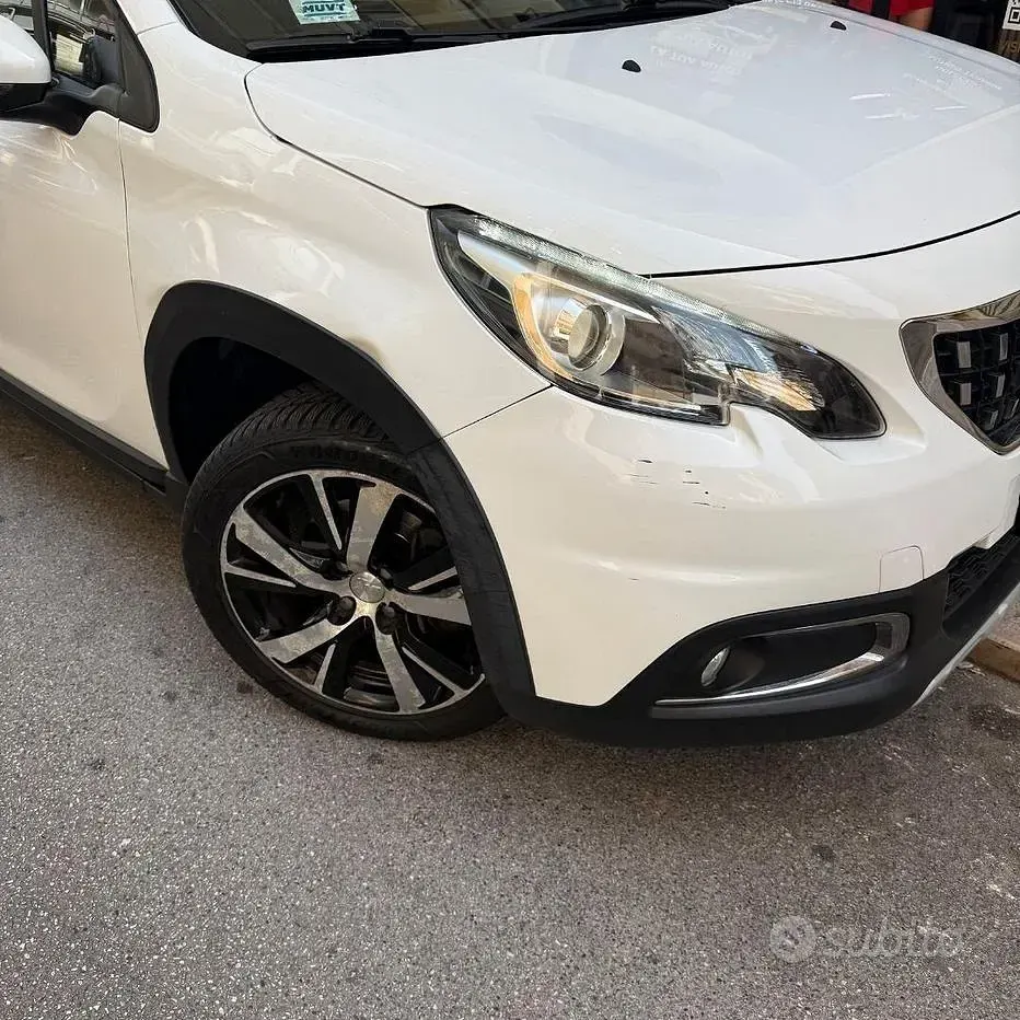 Usata Peugeot 2008 120 CV (88 kW) 2018 Bianco SUV